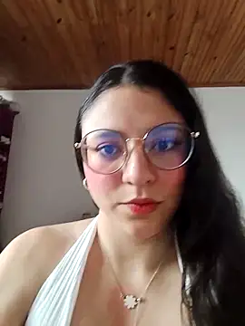 Snapshot of Angelie_Rosebrm chatting on March 23, 6:34 pm Angelie Rosebrm online show from March 23, 6:34 pm