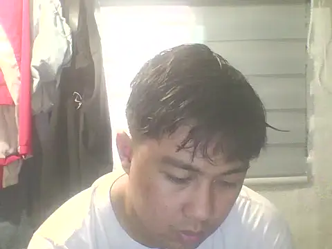 Snapshot of mattyxXxthirdy chatting on February 22, 9:08 am mattyxXxthirdy online show from February 22, 9:08 am