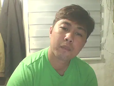 Snapshot of mattyxXxthirdy chatting on March 7, 12:24 pm mattyxXxthirdy online show from March 7, 12:24 pm