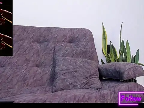 juank adamx online show from April 1, 4:02 am