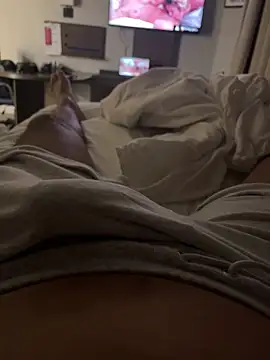 charles23xavier25 online show from April 23, 12:45 am