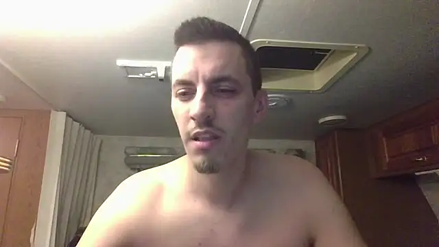 Snapshot of luverrboyy chatting on June 18, 2:34 am luverrboyy online show from June 18, 2:34 am