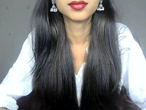 SIKSHA SINGH online show from May 6, 7:41 pm
