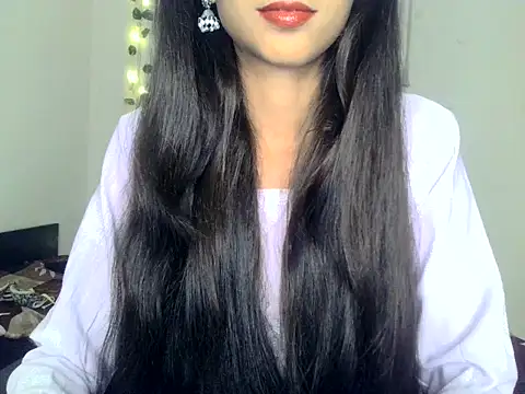 SIKSHA SINGH online show from May 14, 5:53 pm