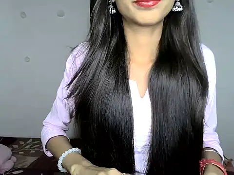 SIKSHA SINGH online show from May 17, 6:15 pm