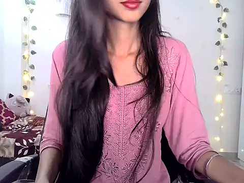 SIKSHA SINGH online show from June 9, 7:14 pm