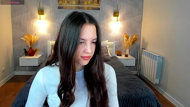 elise robbie online show from March 29, 1:05 am