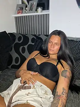 Snapshot of Destinylovex chatting on March 25, 8:59 pm Destinylovex online show from March 25, 8:59 pm