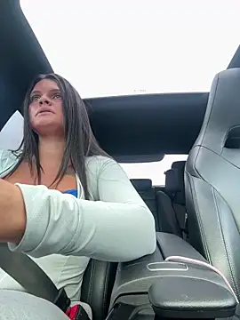 Snapshot of Destinylovex chatting on March 27, 8:26 am Destinylovex online show from March 27, 8:26 am