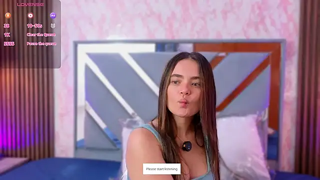 LittleeSara18 online show from May 11, 11:16 am