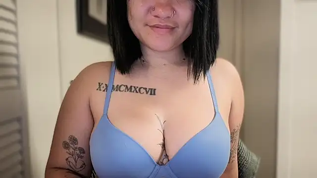 Snapshot of yourvibedealer chatting on May 11, 4:15 pm yourvibedealer online show from May 11, 4:15 pm