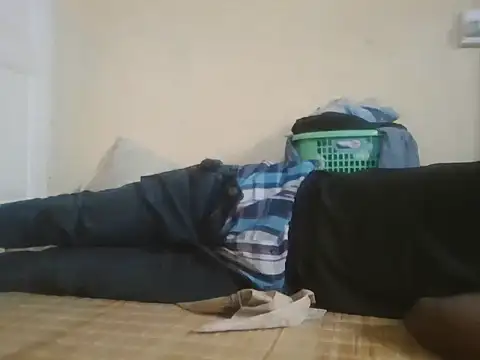 Snapshot of bk231 chatting on February 18, 2:13 pm bk231 online show from February 18, 2:13 pm