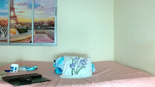 Snapshot of afroditaahot20 chatting on March 31, 1:40 am afroditaahot20 online show from March 31, 1:40 am