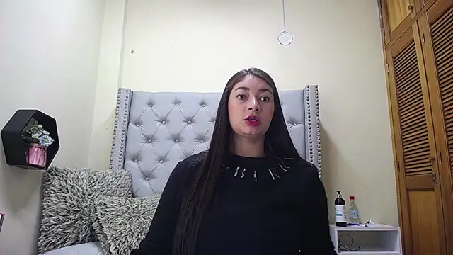 Snapshot of skarlett__36 chatting on March 16, 1:59 pm skarlett 36 online show from March 16, 1:59 pm