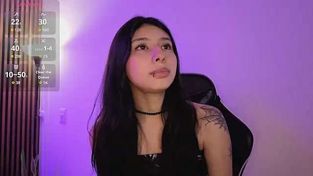 Snapshot of chloe_bluee_ chatting on March 27, 11:21 am chloe bluee online show from March 27, 11:21 am