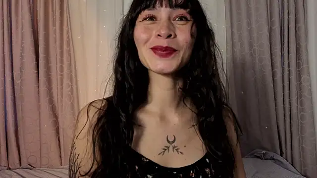 Mistymoon online show from April 3, 1:31 pm