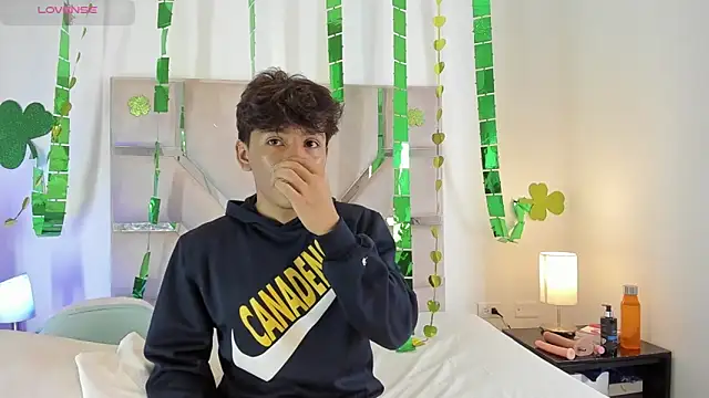 Angel Lux online show from March 12, 7:09 pm