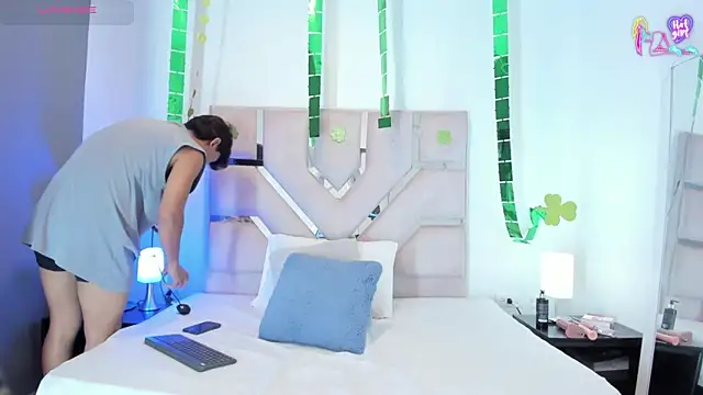 Angel Lux online show from March 23, 6:56 pm