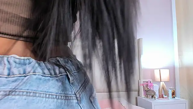 Snapshot of Reachel_Smith chatting on March 12, 10:43 am Reachel Smith online show from March 12, 10:43 am