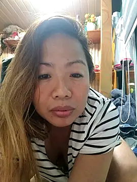 charmine1 online show from February 18, 6:15 pm