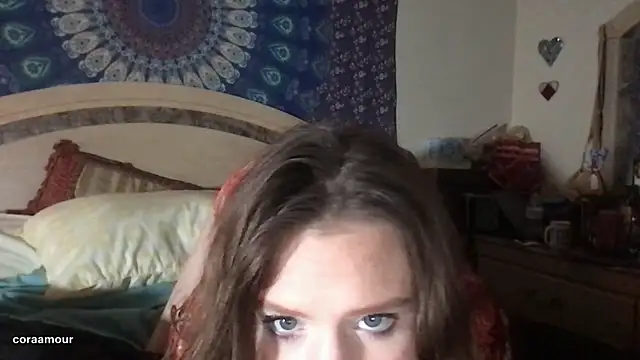 itscoraamour online show from March 22, 1:31 am