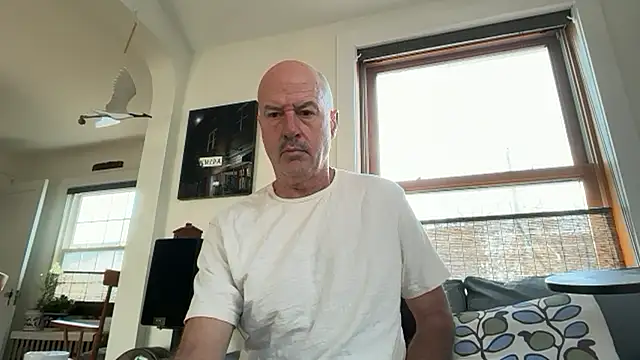 Snapshot of Guy__Grey chatting on April 8, 11:43 am Guy Grey online show from April 8, 11:43 am
