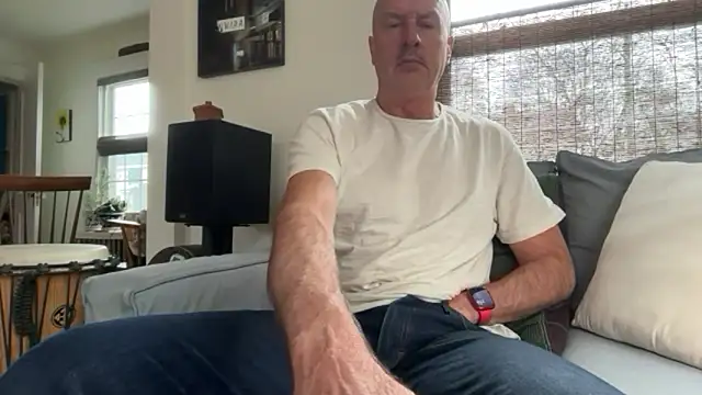 Snapshot of Guy__Grey chatting on April 19, 8:00 pm Guy Grey online show from April 19, 8:00 pm