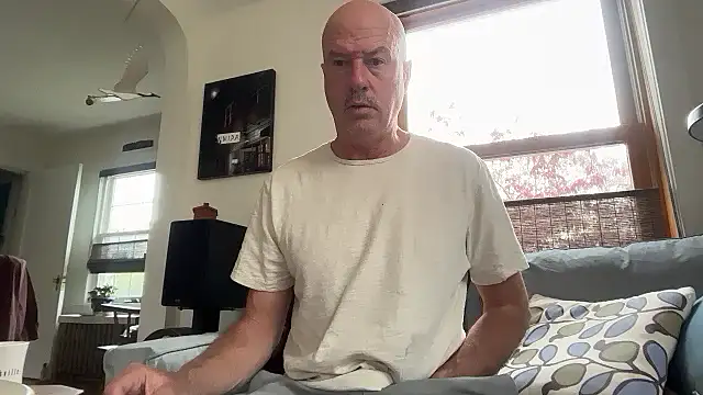 Snapshot of Guy__Grey chatting on May 13, 12:24 pm Guy Grey online show from May 13, 12:24 pm