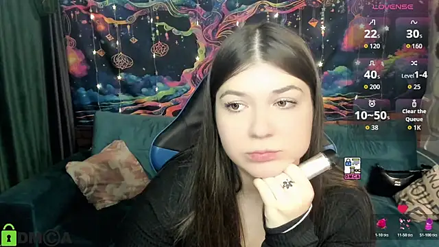 Snapshot of KamillaX chatting on February 18, 9:00 pm KamillaX online show from February 18, 9:00 pm