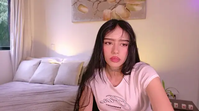 Snapshot of meganlake chatting on February 19, 9:00 pm meganlake online show from February 19, 9:00 pm