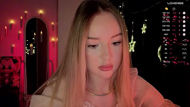 Snapshot of Nestyzz chatting on March 5, 6:26 pm Nestyzz online show from March 5, 6:26 pm