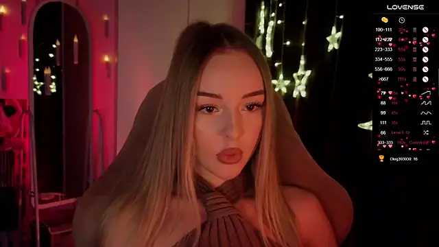 Snapshot of Nestyzz chatting on March 20, 11:42 pm Nestyzz online show from March 20, 11:42 pm