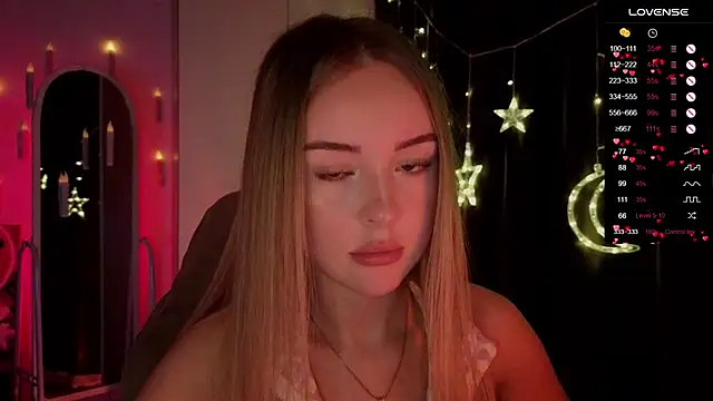 Snapshot of Nestyzz chatting on March 28, 7:57 pm Nestyzz online show from March 28, 7:57 pm