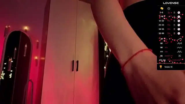 Snapshot of Nestyzz chatting on April 1, 8:28 pm Nestyzz online show from April 1, 8:28 pm