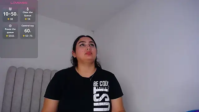 Snapshot of MiaFoox__ chatting on March 18, 9:18 pm MiaFoox online show from March 18, 9:18 pm