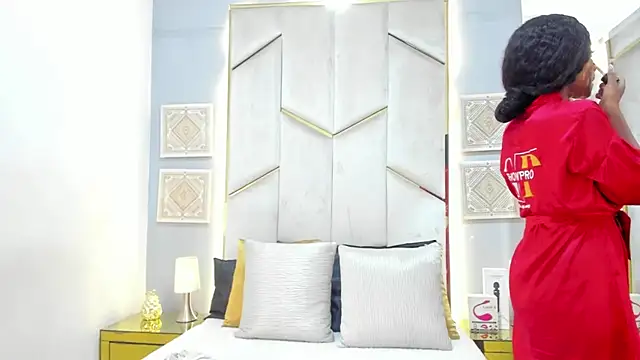 KarinaaCoxx online show from April 5, 12:46 pm