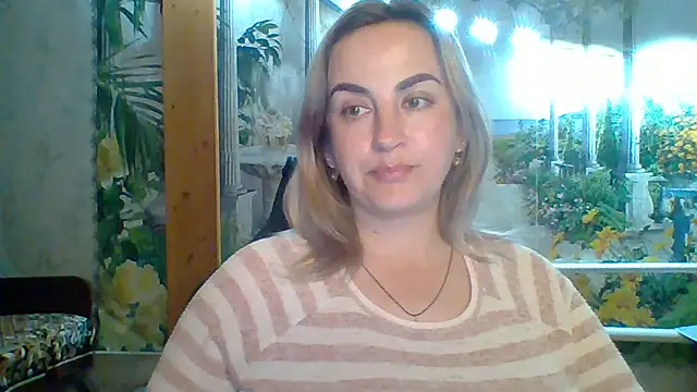 Snapshot of Rinayaii chatting on March 29, 10:32 pm Rinayaii online show from March 29, 10:32 pm