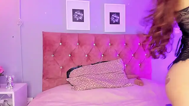 lilirousee online show from April 29, 7:09 pm