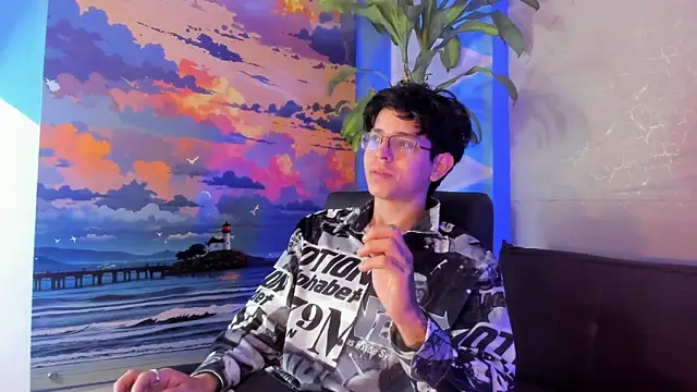 Snapshot of Angel_scott2 chatting on March 27, 11:43 am Angel scott2 online show from March 27, 11:43 am