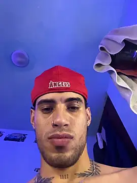 Snapshot of TOMAS_CONOR chatting on March 17, 12:59 am TOMAS CONOR online show from March 17, 12:59 am