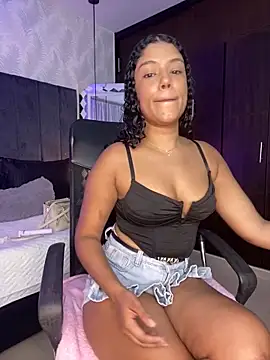 Miaafoxx   online show from April 10, 7:18 pm