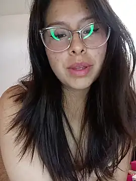 Rosyshadow online show from May 15, 7:10 pm