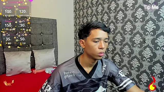 Little Twink19x online show from June 28, 7:31 pm