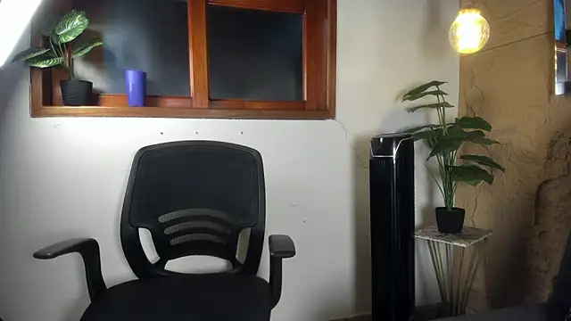 Snapshot of Jeremy_wallker chatting on May 12, 8:50 pm Jeremy wallker online show from May 12, 8:50 pm