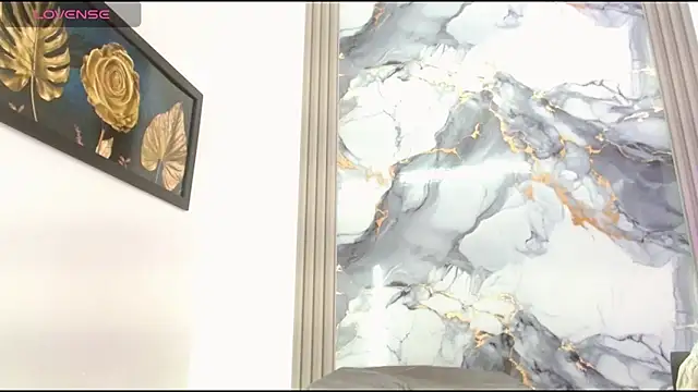 Snapshot of Alondra_Wile chatting on March 24, 11:48 am Alondra Wile online show from March 24, 11:48 am