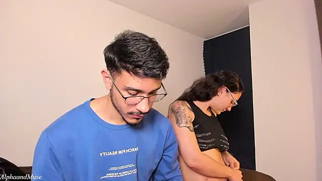 Snapshot of alphaandmuse chatting on March 30, 8:48 am alphaandmuse online show from March 30, 8:48 am