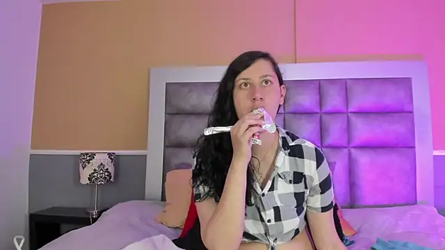 Snapshot of LunaDamasco chatting on March 26, 7:08 pm LunaDamasco online show from March 26, 7:08 pm