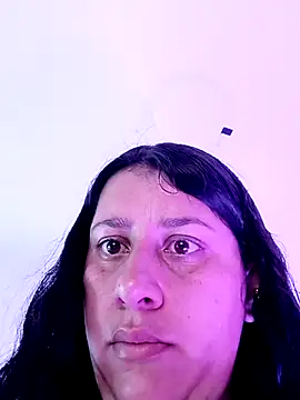 Snapshot of LunaDamasco chatting on April 2, 5:43 pm LunaDamasco online show from April 2, 5:43 pm