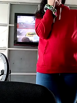 Snapshot of LunaDamasco chatting on April 6, 7:48 pm LunaDamasco online show from April 6, 7:48 pm