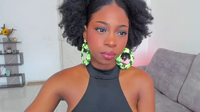 Snapshot of amatiisturr chatting on February 19, 6:59 pm amatiisturr online show from February 19, 6:59 pm